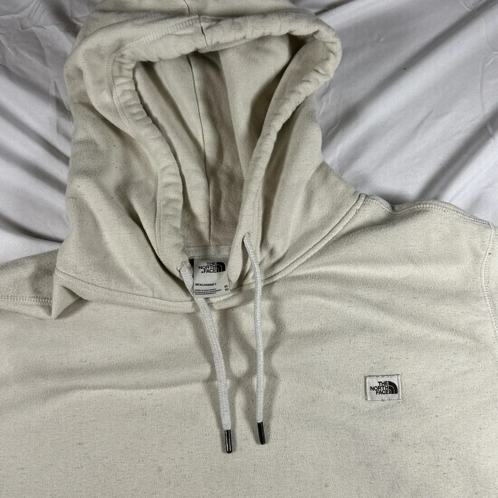 The North Face Heritage Patch Men's Hoodie Size XL off white Sweater FLAWS